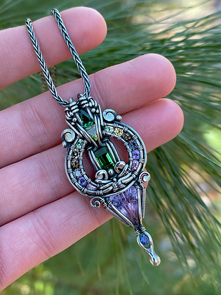 Handmade Crystal Pendants - Amortentia