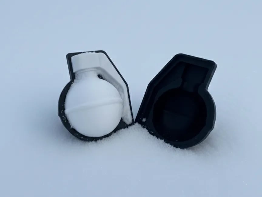 ☃️💣Snow-nade: Grenade Snowball Mold
